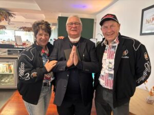 Sat Rev Steve Gill w Waikato Region members Sharon and Gerald Fieten
